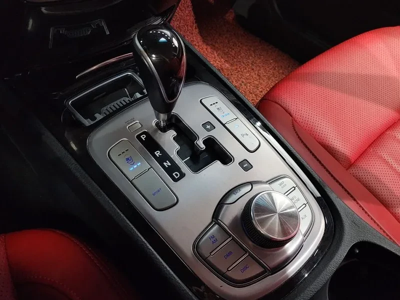 Hyundai Genesis 3.3, снимка 9 - Автомобили и джипове - 54615938