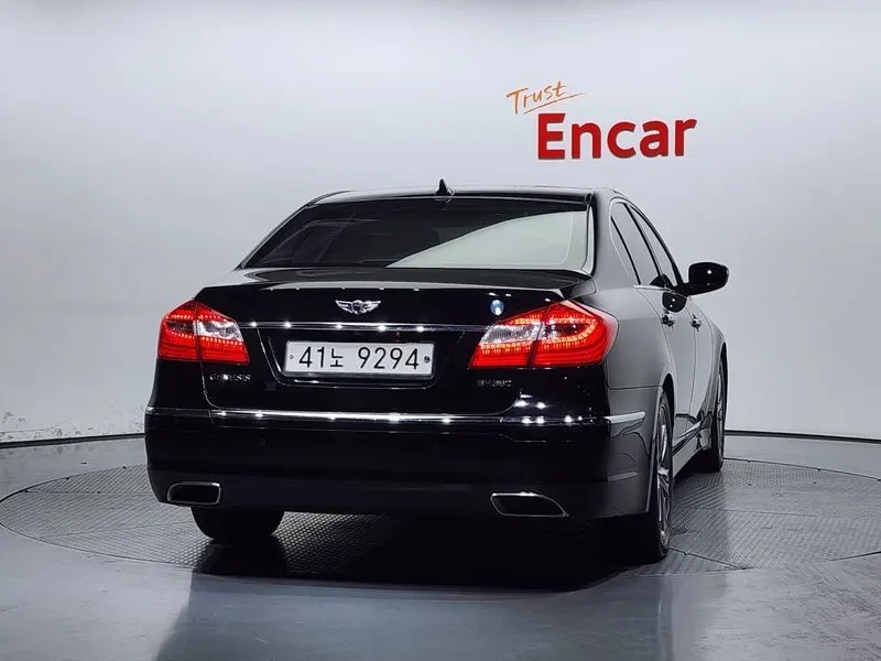 Hyundai Genesis 3.3, снимка 4 - Автомобили и джипове - 54615938