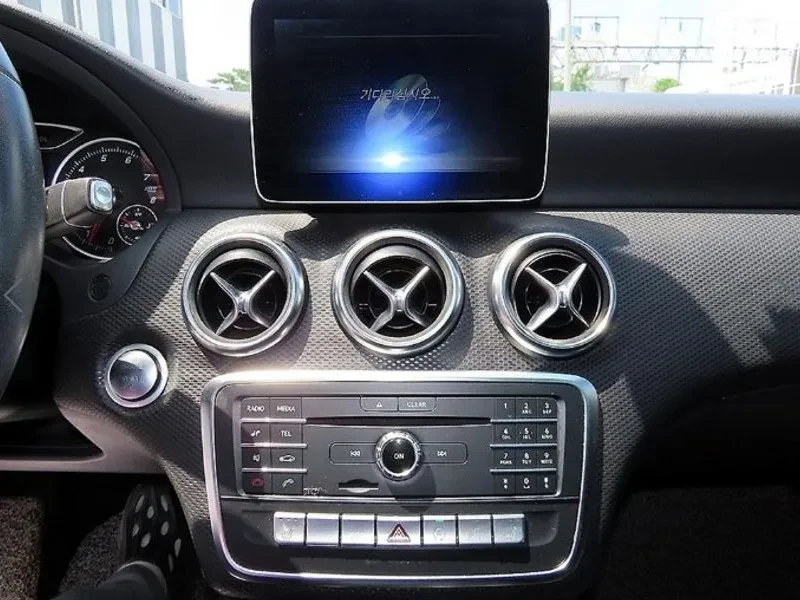 Mercedes-Benz A 200 W176, снимка 14 - Автомобили и джипове - 55800366