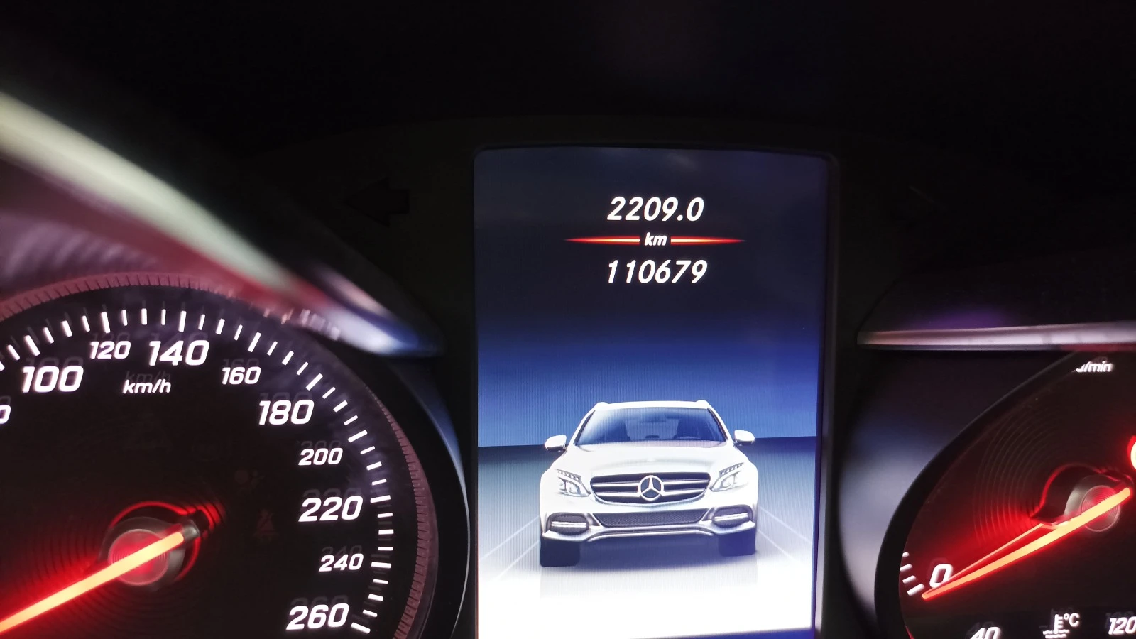 Mercedes-Benz C 220 2.2 D 4MATIC 110 xil km !!! | Mobile.bg   11