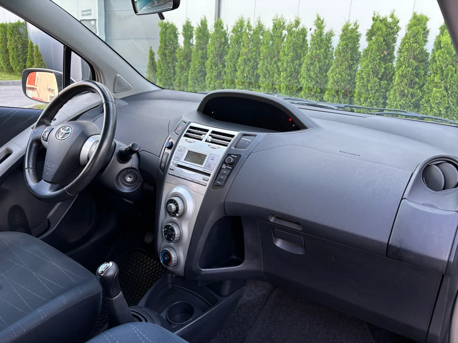 Toyota Yaris 1.0 БЕНЗИН/ИТАЛИЯ/КЛИМАТИК/ОТЛИЧНО СЪСТОЯНИЕ  - изображение 10
