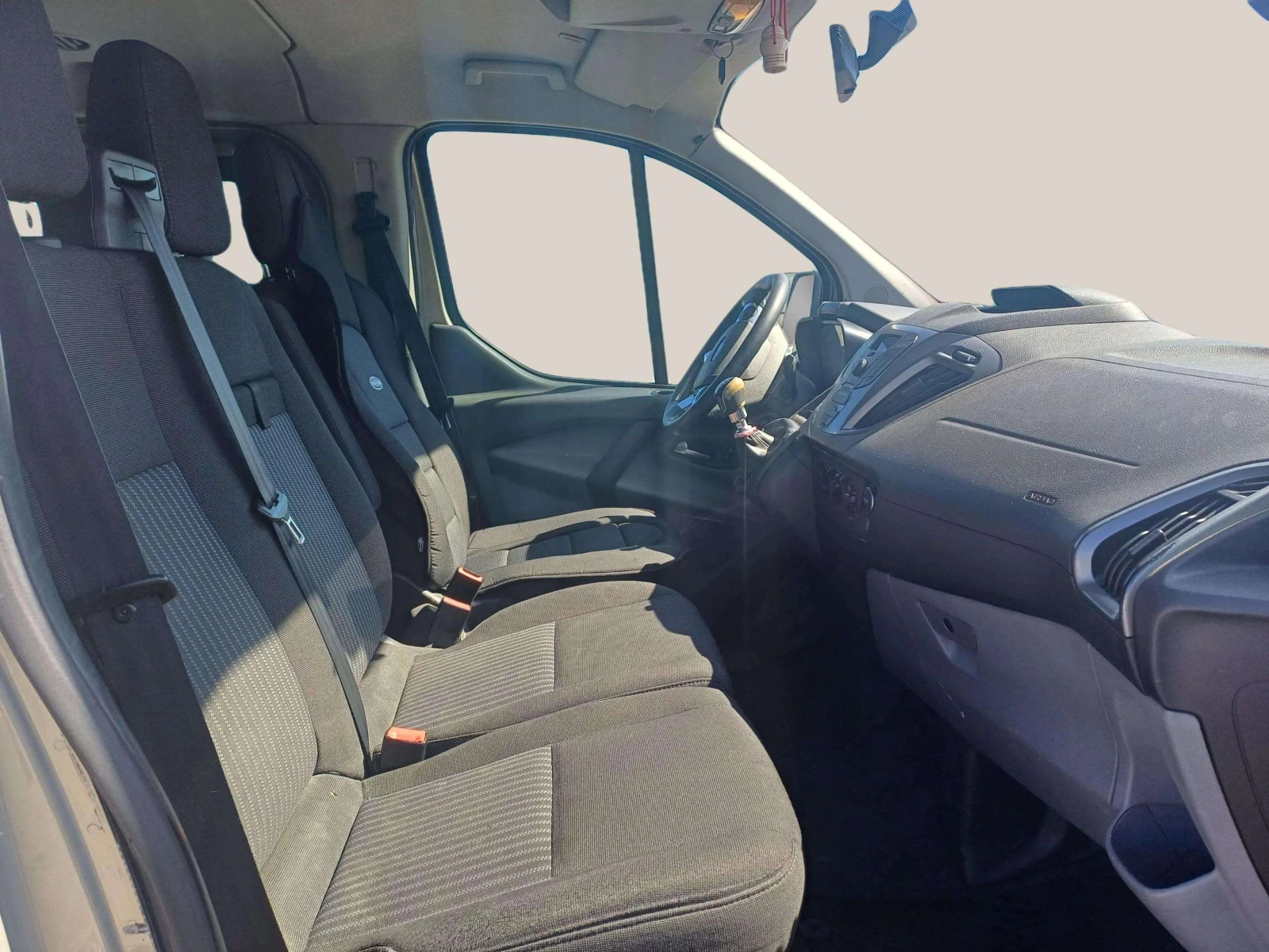 Ford Transit Custom 2.2 TDCi - изображение 10