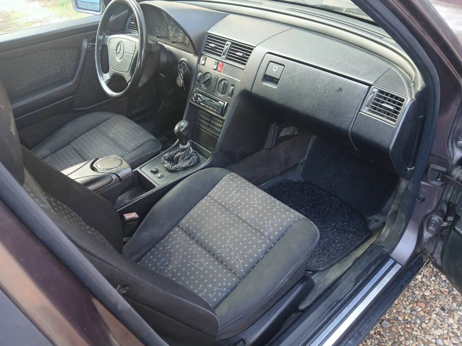 Mercedes-Benz C 180 1.8 газов инжекцион  - изображение 2