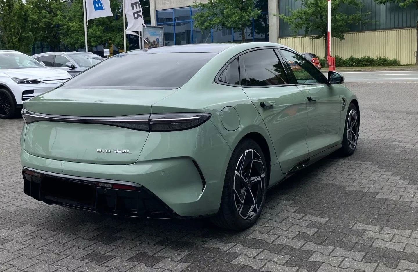 BYD Seal Design 82 kWh | Mobile.bg � ����������� 3