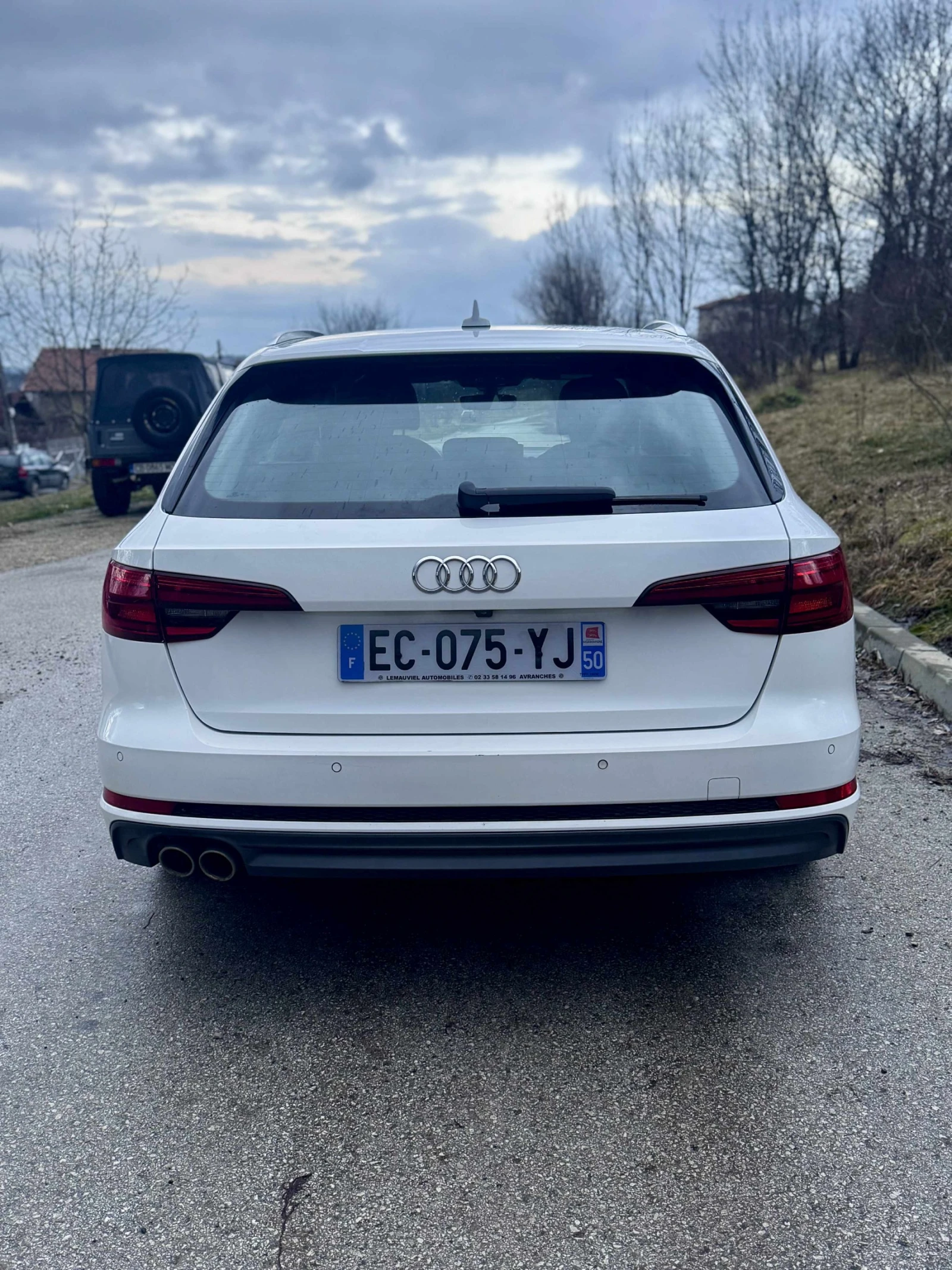 Audi A4 2.0TDI / S-LINE / DIGITAL / FULL LED / CARPLAY - изображение 5