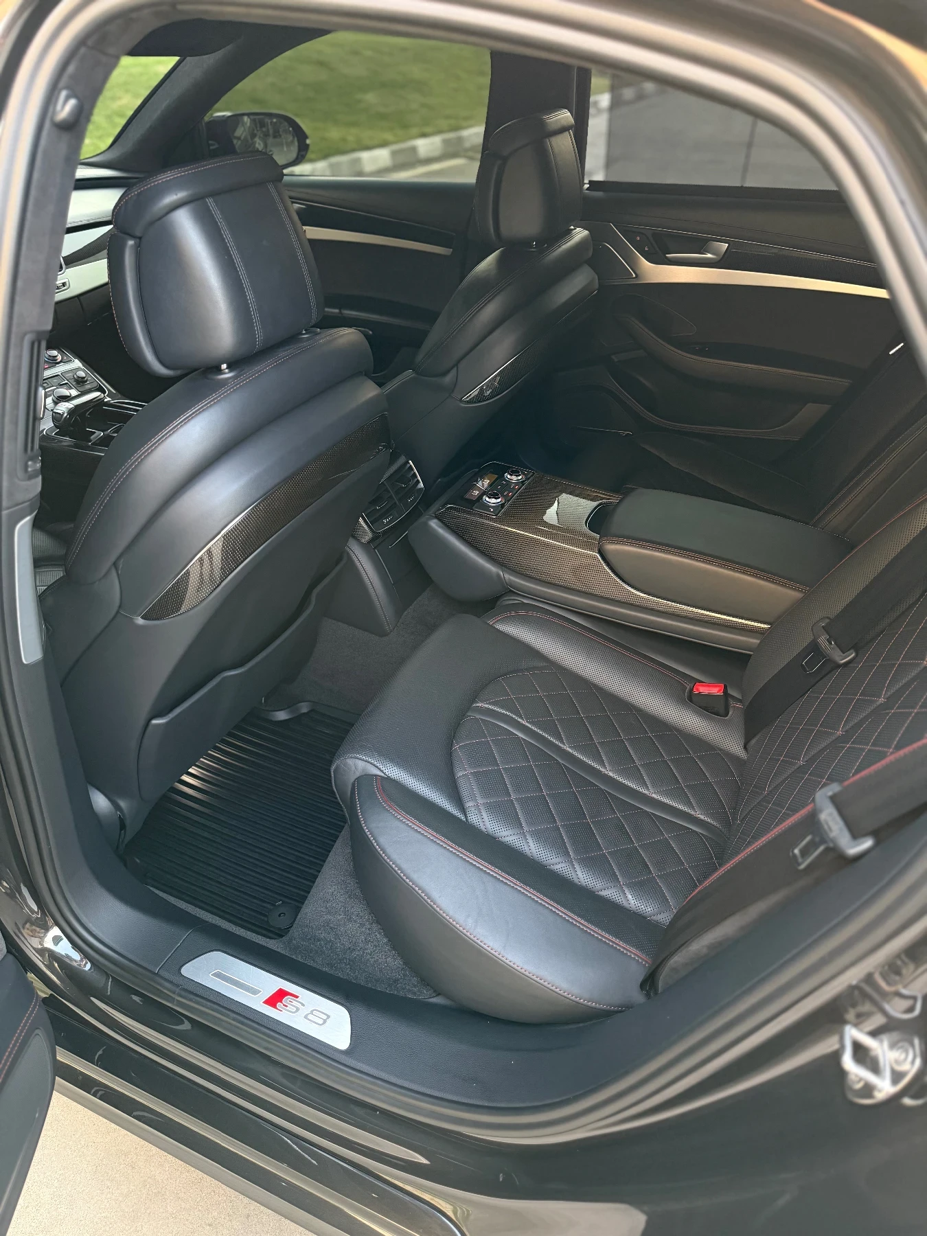 Audi S8  - изображение 8