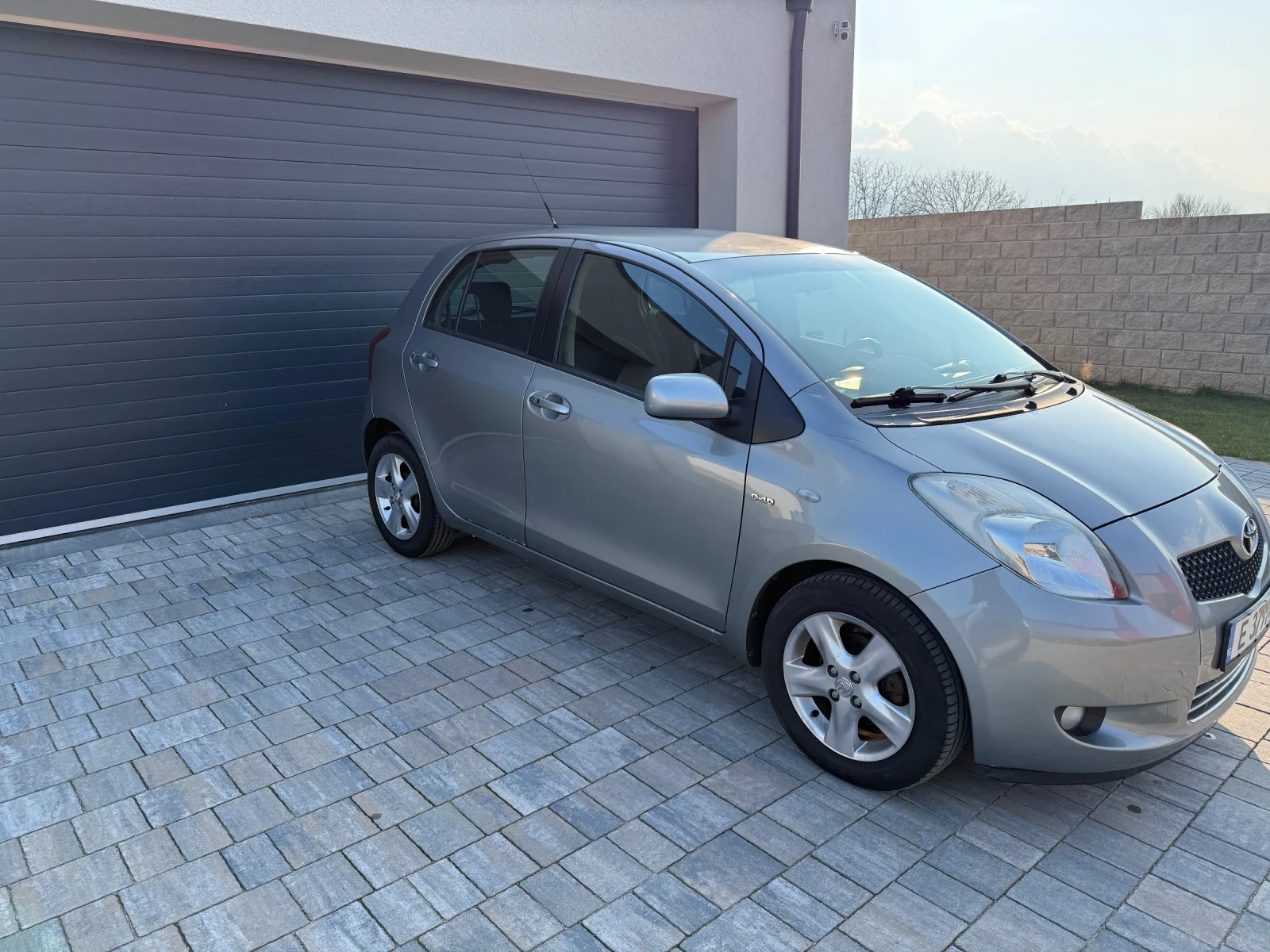 Toyota Yaris, снимка 5 - Автомобили и джипове - 53844441