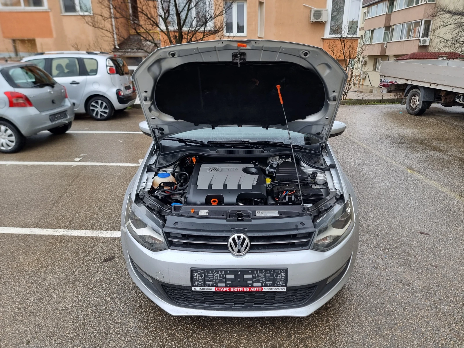 VW Polo 1.6 TDI 90 Кс, снимка 15 - Автомобили и джипове - 53994914
