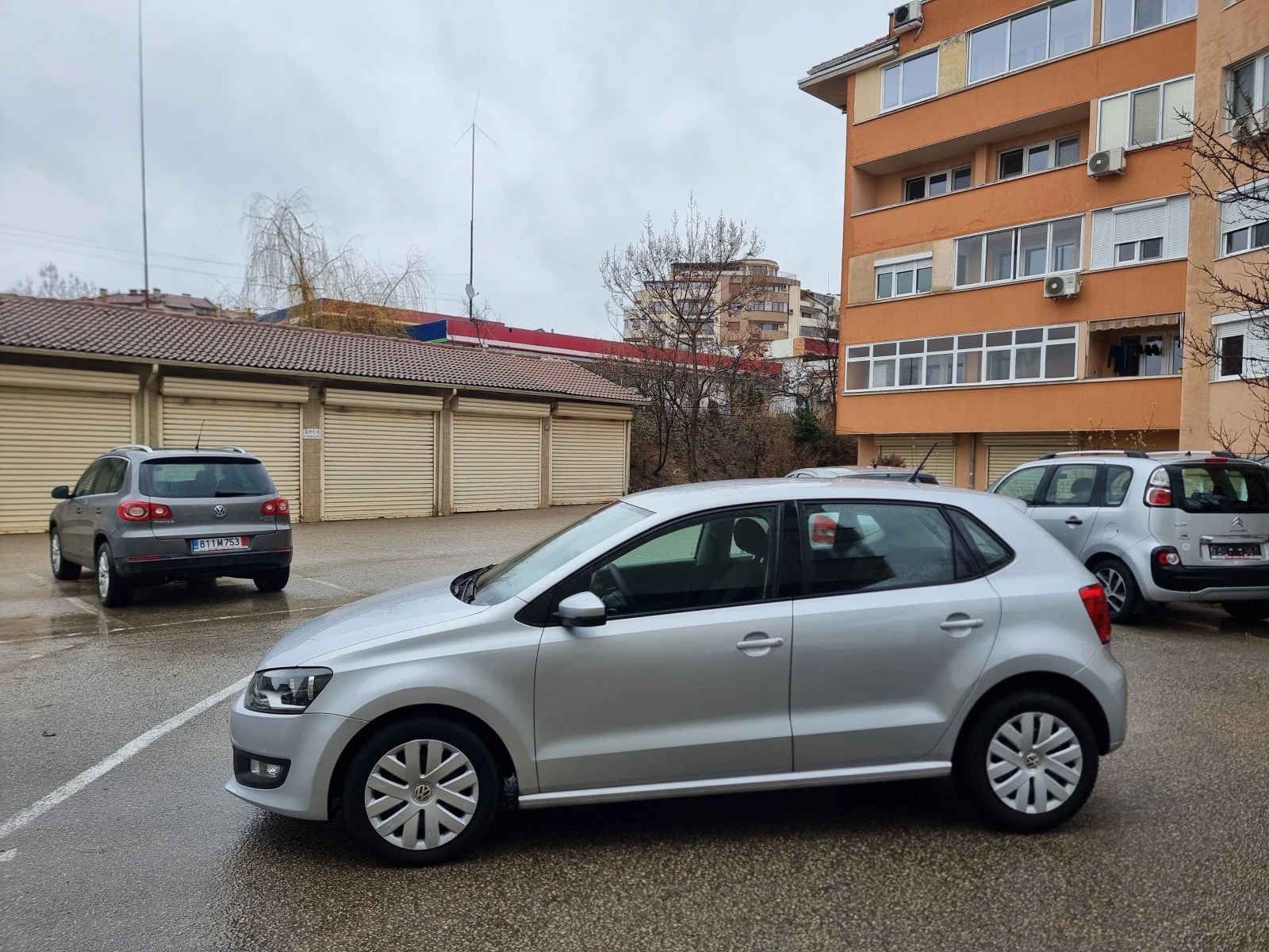 VW Polo 1.6 TDI 90 Кс, снимка 2 - Автомобили и джипове - 53994914