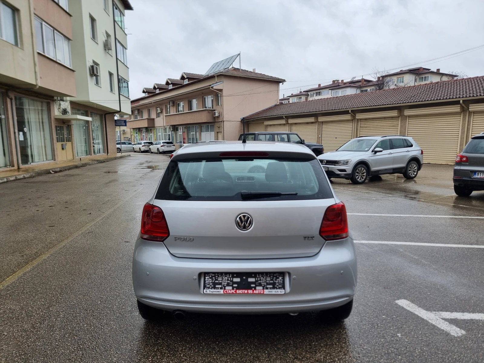 VW Polo 1.6 TDI 90 Кс, снимка 7 - Автомобили и джипове - 53994914