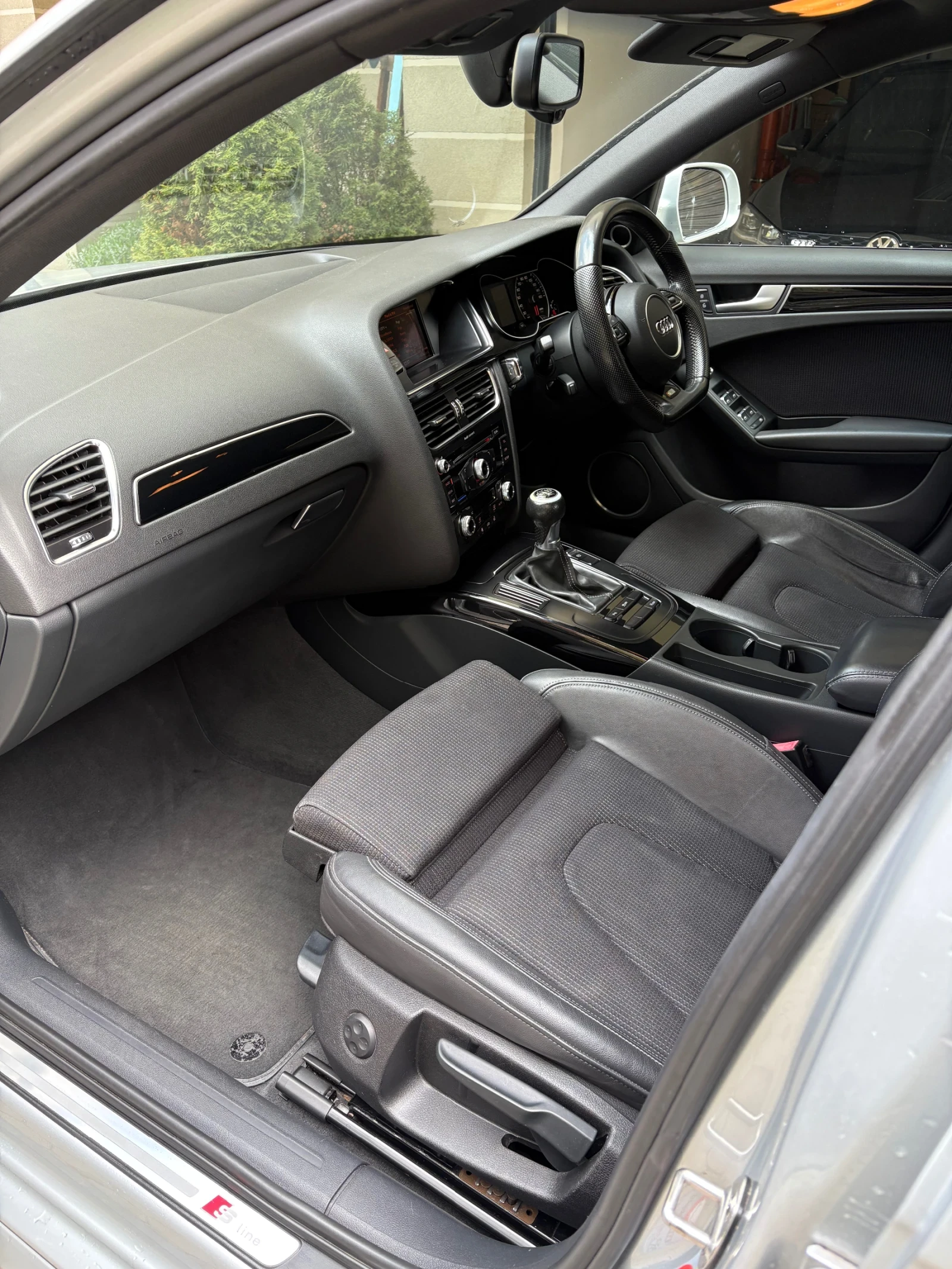 Audi A4 S-line Black Edition 2.0TDI Фейслифт, снимка 9 - Автомобили и джипове - 54286954