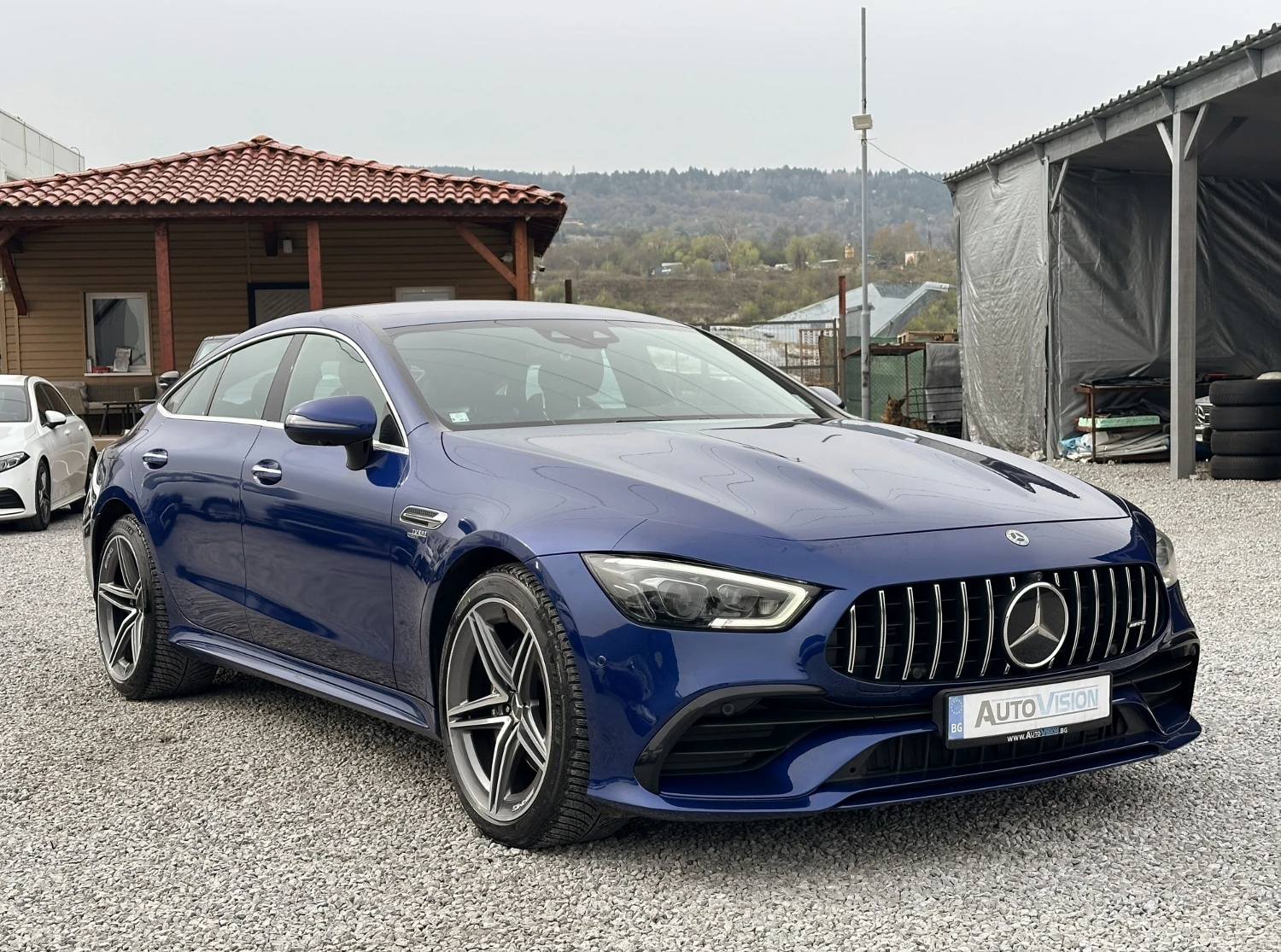 Mercedes-Benz GT 4Matic, Burm, Cam360, FIRST CLASS FOND, TV, снимка 3 - Автомобили и джипове - 54440167