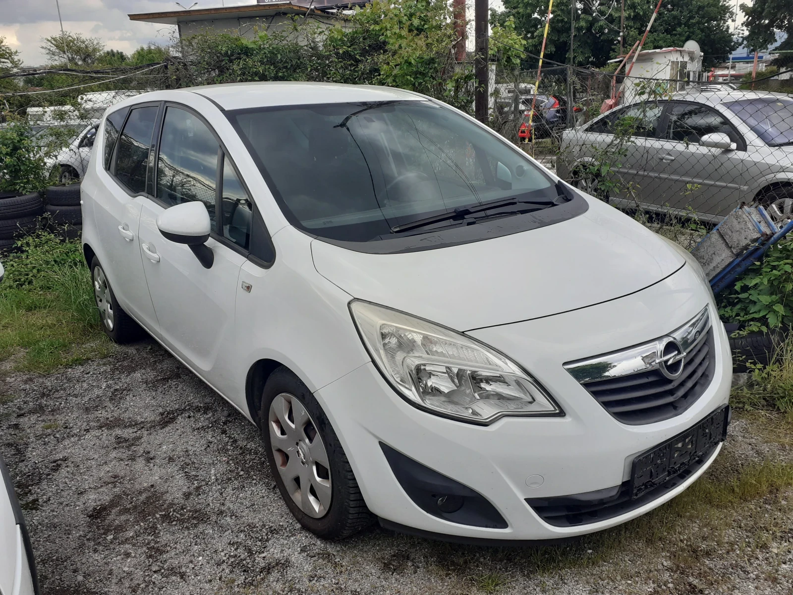 Opel Meriva, снимка 2 - Автомобили и джипове - 54665455