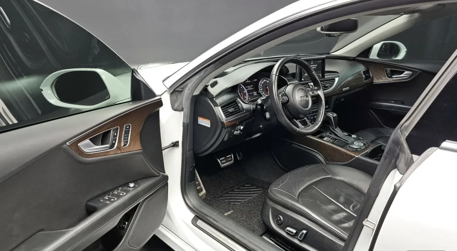 Audi A7 TDI / S-Line / CARFAX, снимка 15 - Автомобили и джипове - 54744864