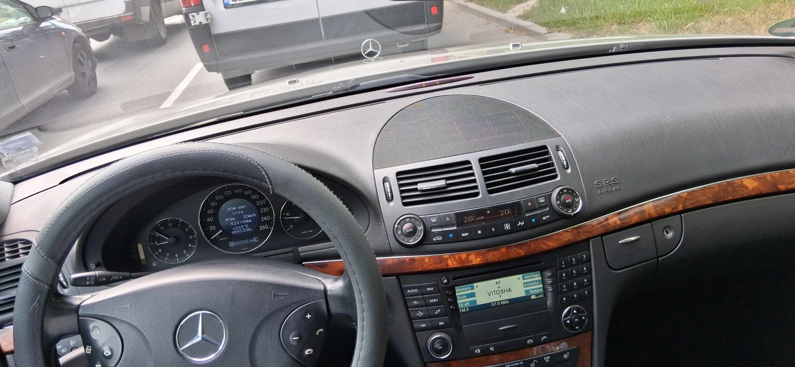 Mercedes-Benz E 280, снимка 3 - Автомобили и джипове - 55062387