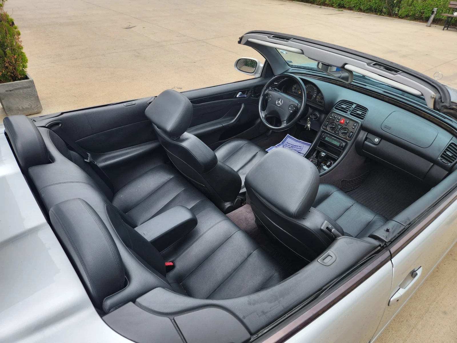 Mercedes-Benz CLK 320i Кабриолет , снимка 11 - Автомобили и джипове - 55406400
