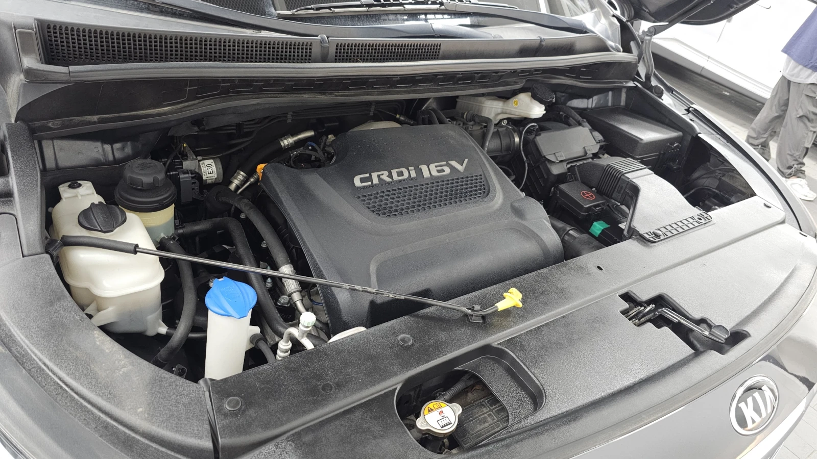 Kia Carnival КРАЙНА ЦЕНА, снимка 6 - Автомобили и джипове - 55594996