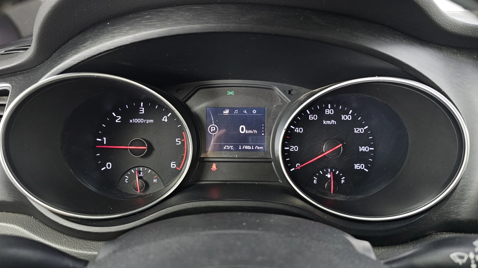 Kia Carnival КРАЙНА ЦЕНА, снимка 8 - Автомобили и джипове - 55594996