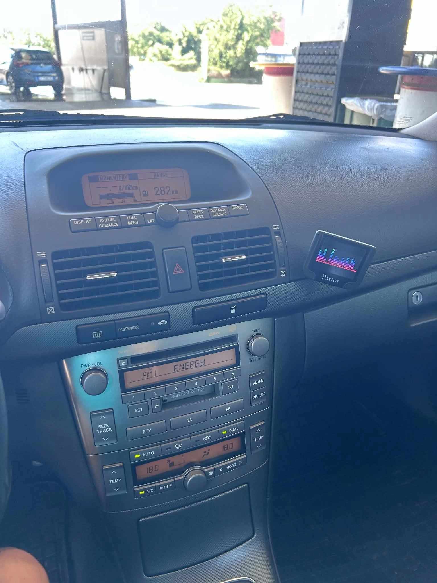 Toyota Avensis, снимка 5 - Автомобили и джипове - 55804587