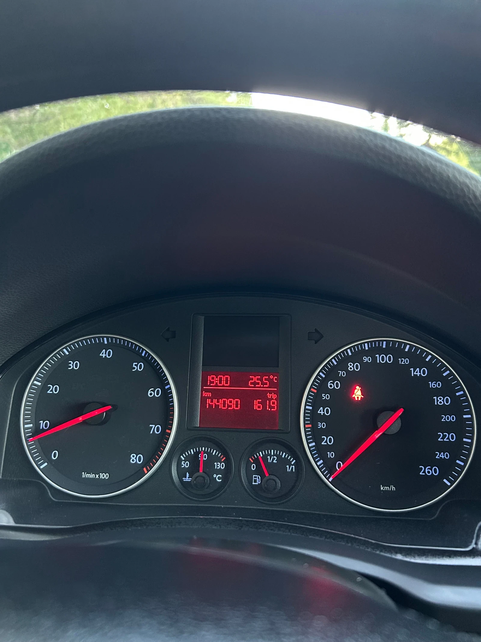 VW Golf 1.6, снимка 13 - Автомобили и джипове - 56134180