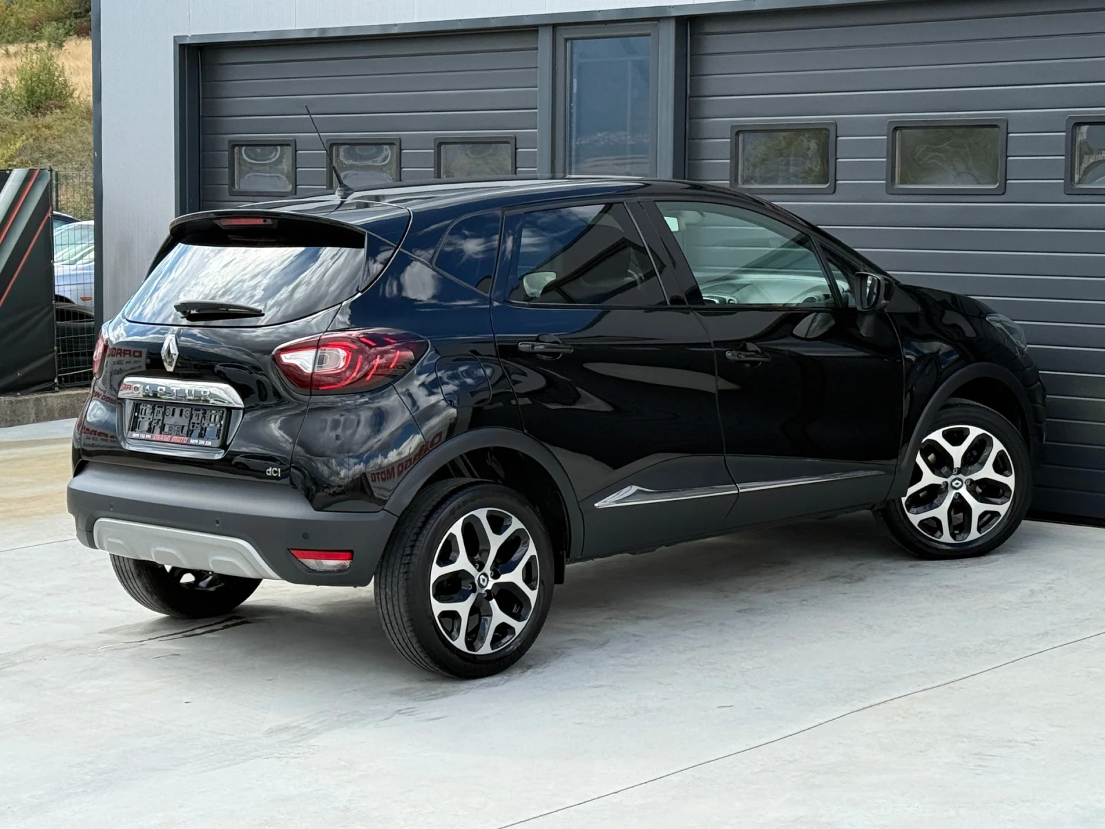 Renault Captur 1.5DCi XMod, Full LED, Navi, * 136 000км* KTEO!, снимка 6 - Автомобили и джипове - 56199708