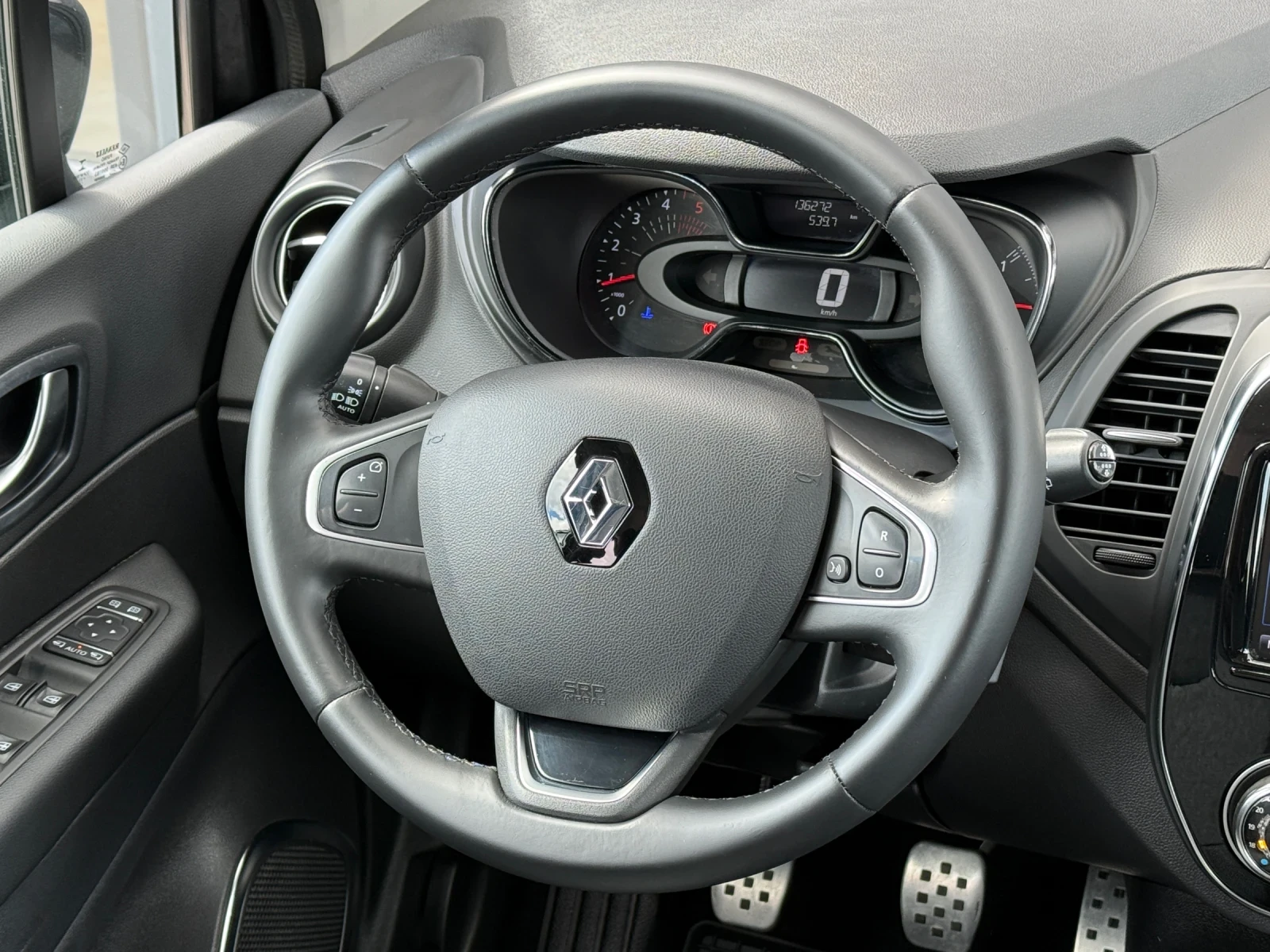Renault Captur 1.5DCi XMod, Full LED, Navi, * 136 000км* KTEO!, снимка 9 - Автомобили и джипове - 56199708