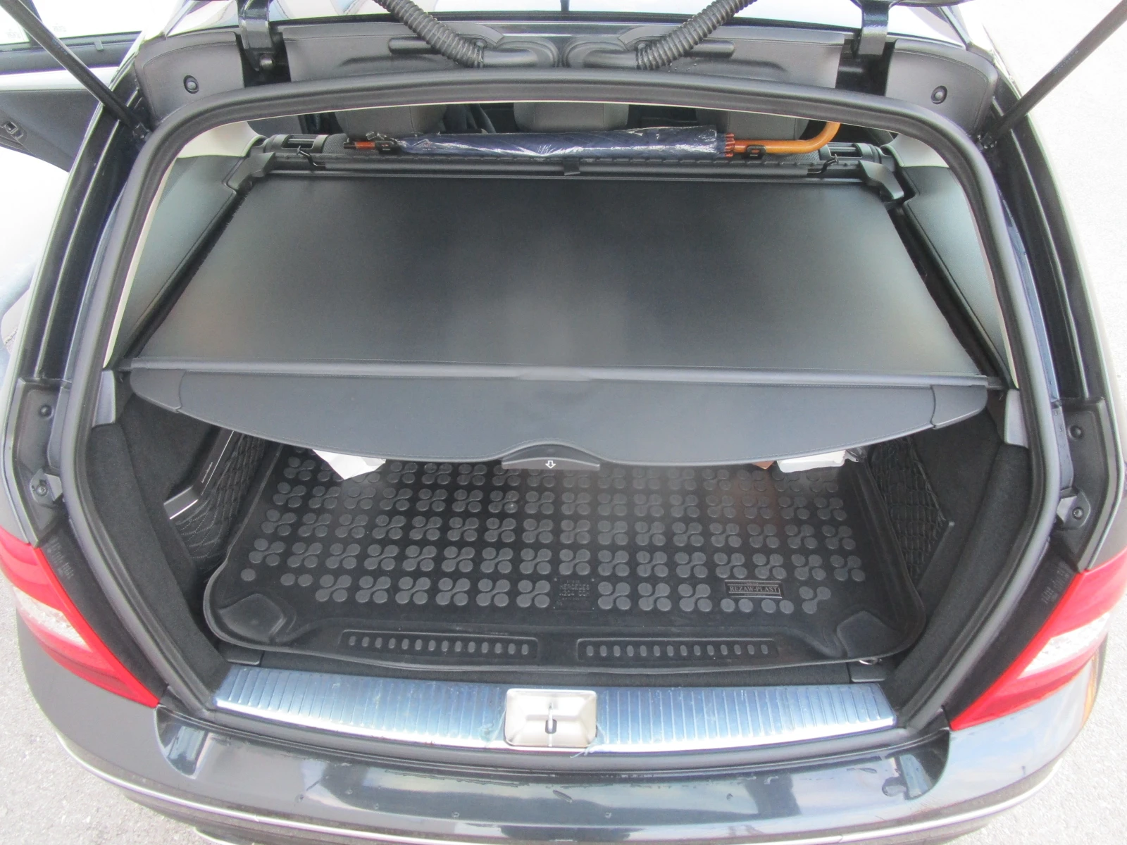 Mercedes-Benz C 220 CDI, снимка 12 - Автомобили и джипове - 56247634