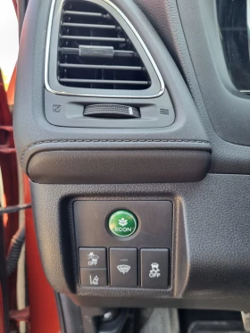 Honda Hr-v 1.8 Touring, 4x4, кожен салон, лед фарове, снимка 6