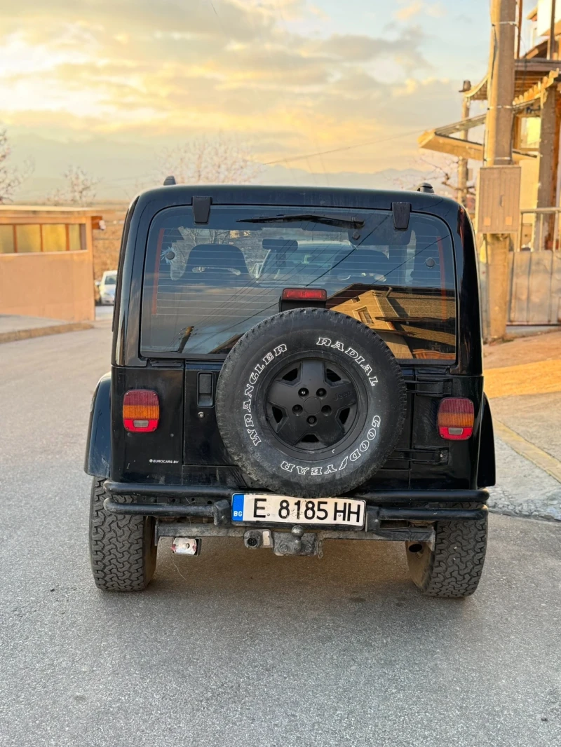 Jeep Wrangler, снимка 2 - Автомобили и джипове - 49201268