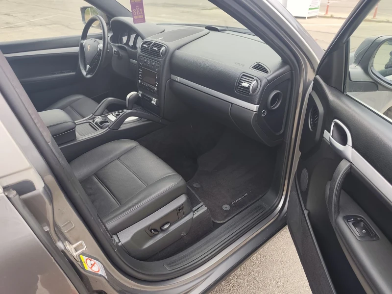 Porsche Cayenne 3.0 TDI 240к.с. , снимка 10 - Автомобили и джипове - 51755738