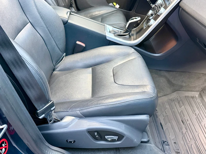 Volvo XC60 T6 304 PS, снимка 6 - Автомобили и джипове - 52372773