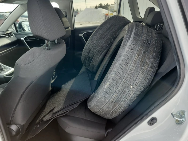 Toyota Rav4 * HYBRID LE * CARFAX * ЦЕНА ДО БГ, снимка 12 - Автомобили и джипове - 53445138