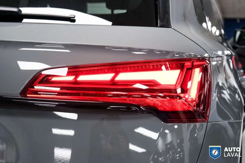 Audi SQ5 quattro Prestige  CARFAX, снимка 7 - Автомобили и джипове - 53513041