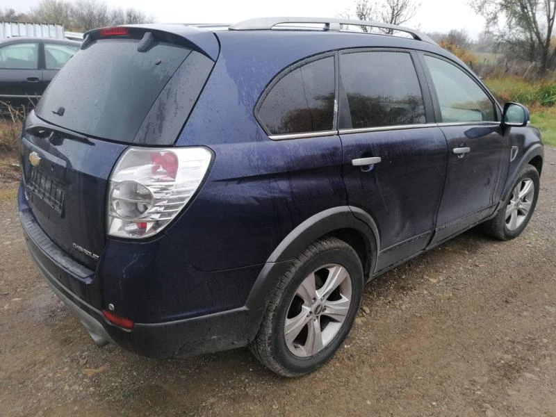 Chevrolet Captiva 2.0д, снимка 3 - Автомобили и джипове - 47139111