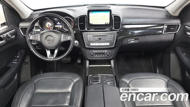 Mercedes-Benz GLE 250, снимка 7 - Автомобили и джипове - 56077623