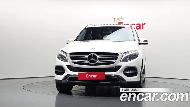 Mercedes-Benz GLE 250, снимка 3 - Автомобили и джипове - 56077623