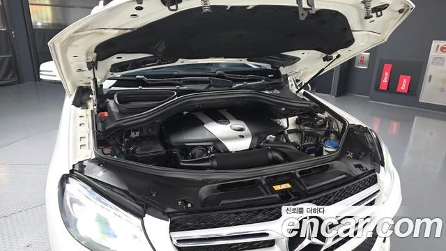 Mercedes-Benz GLE 250, снимка 6 - Автомобили и джипове - 56077623