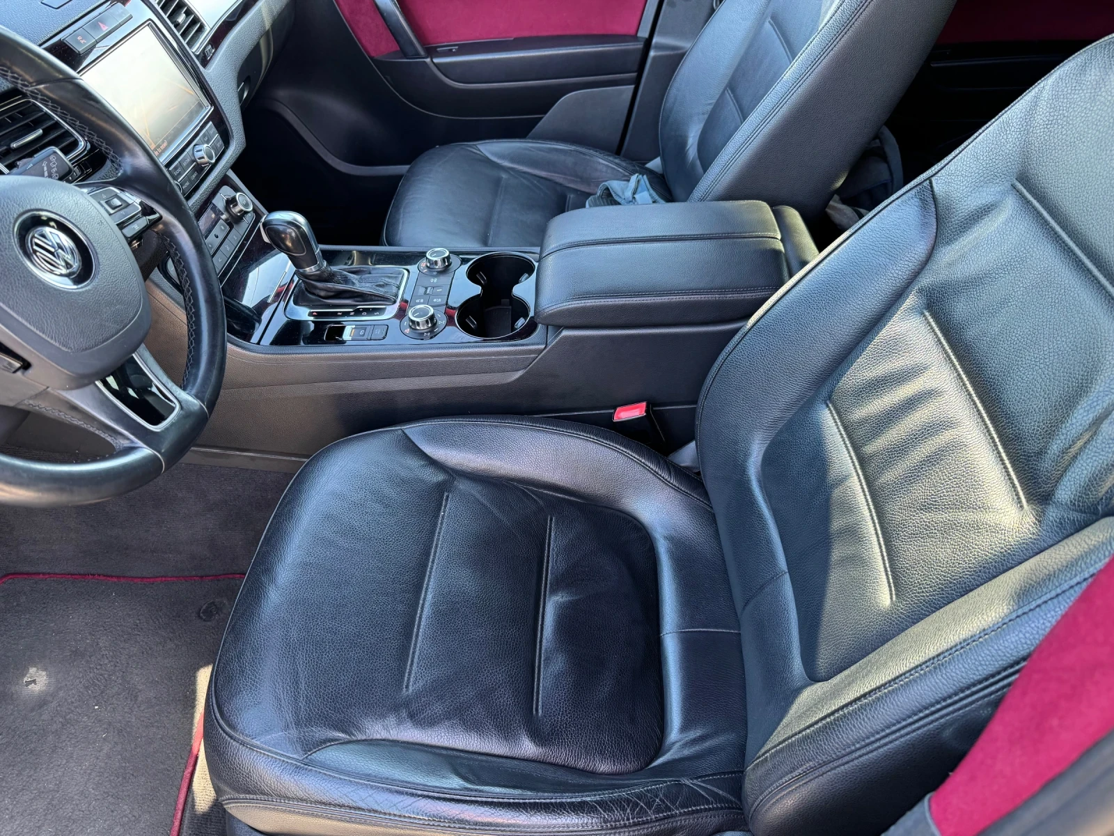 VW Touareg 7p, снимка 11 - Автомобили и джипове - 53839215