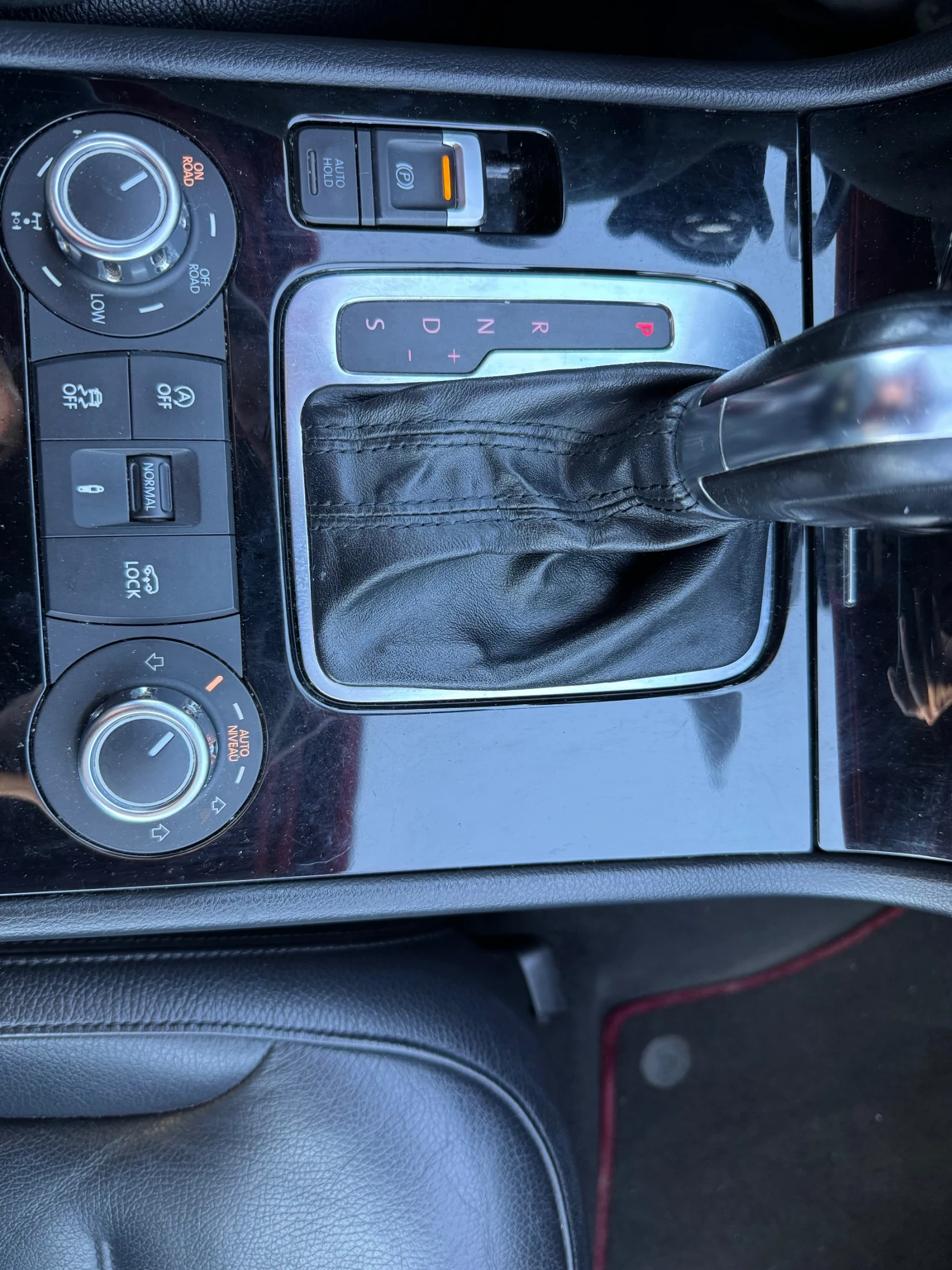 VW Touareg 7p, снимка 9 - Автомобили и джипове - 53839215