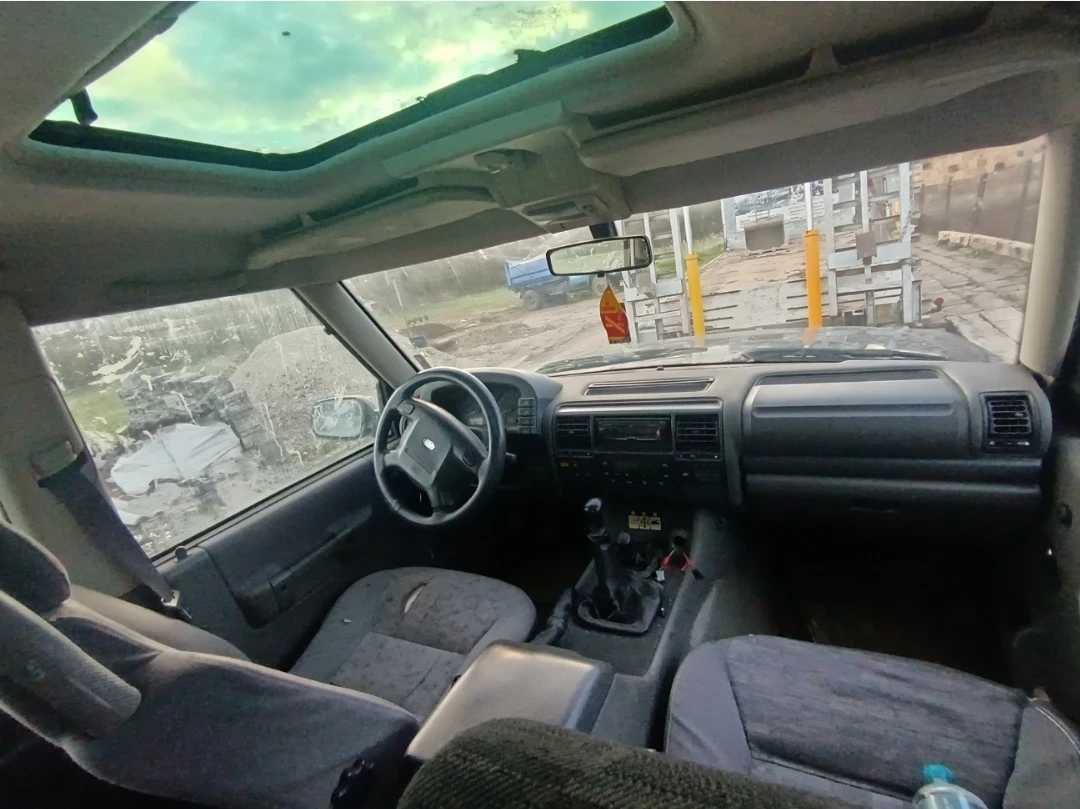 Land Rover Discovery Тд5 Перфектен без ръжда , снимка 10 - Автомобили и джипове - 53882763