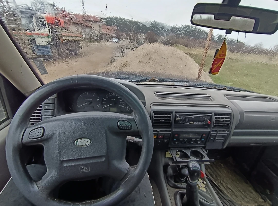 Land Rover Discovery Тд5 Перфектен без ръжда , снимка 12 - Автомобили и джипове - 53882763