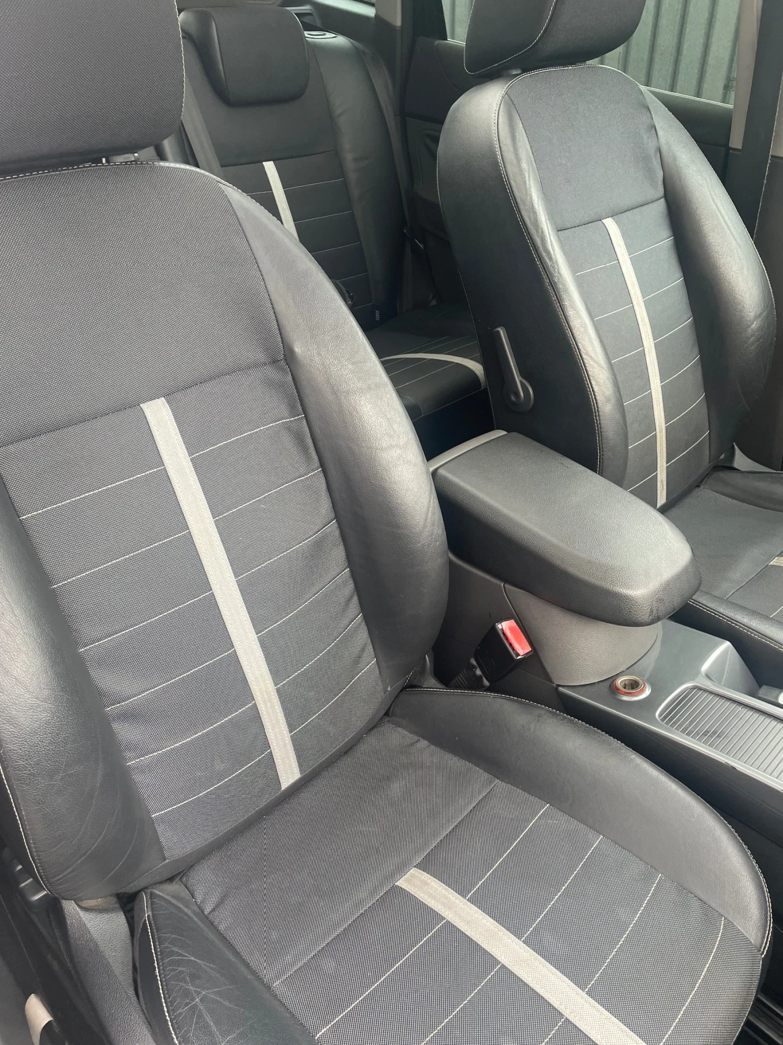 Ford Kuga 2.0 163кс 4x4 Автоматик🔝 , снимка 13 - Автомобили и джипове - 53915214