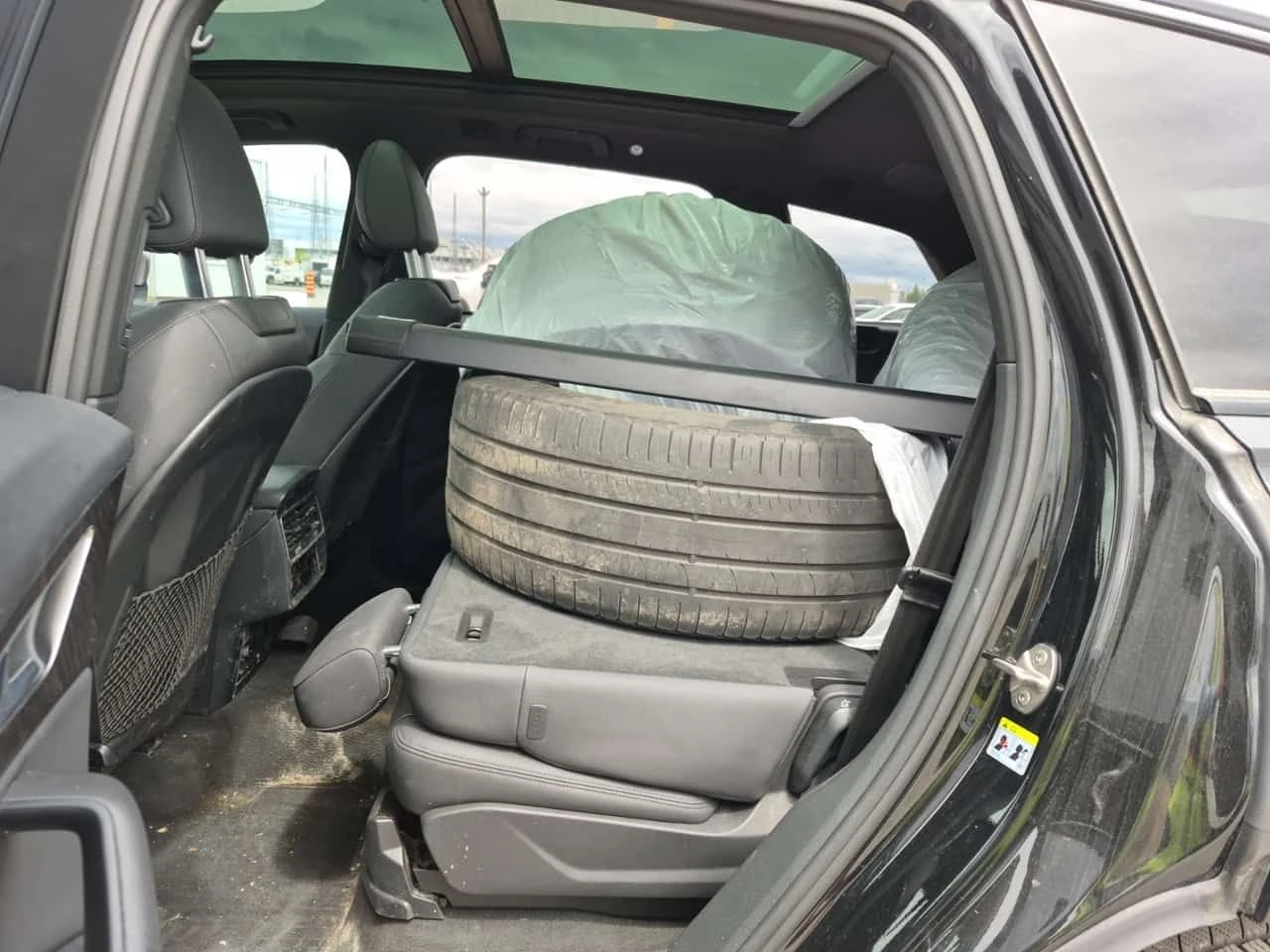 Audi Q7 Technik/CARFAX/ДИСТРОНИК/360 КАМ/ПАНО/+ ГУМИ, снимка 12 - Автомобили и джипове - 54756370