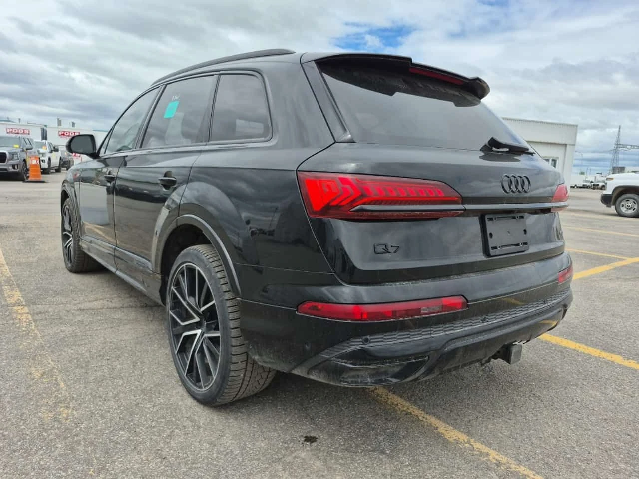 Audi Q7 Technik/CARFAX/ДИСТРОНИК/360 КАМ/ПАНО/+ ГУМИ, снимка 4 - Автомобили и джипове - 54756370