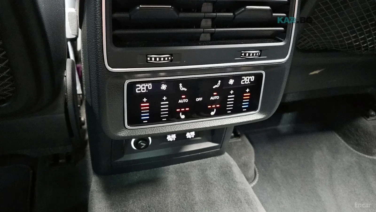Audi SQ8 * QUATTRO* ПОДГРЕВ* ОБДУХВАНЕ* МАСАЖ* ПАНОРАМА* , снимка 13 - Автомобили и джипове - 54897123