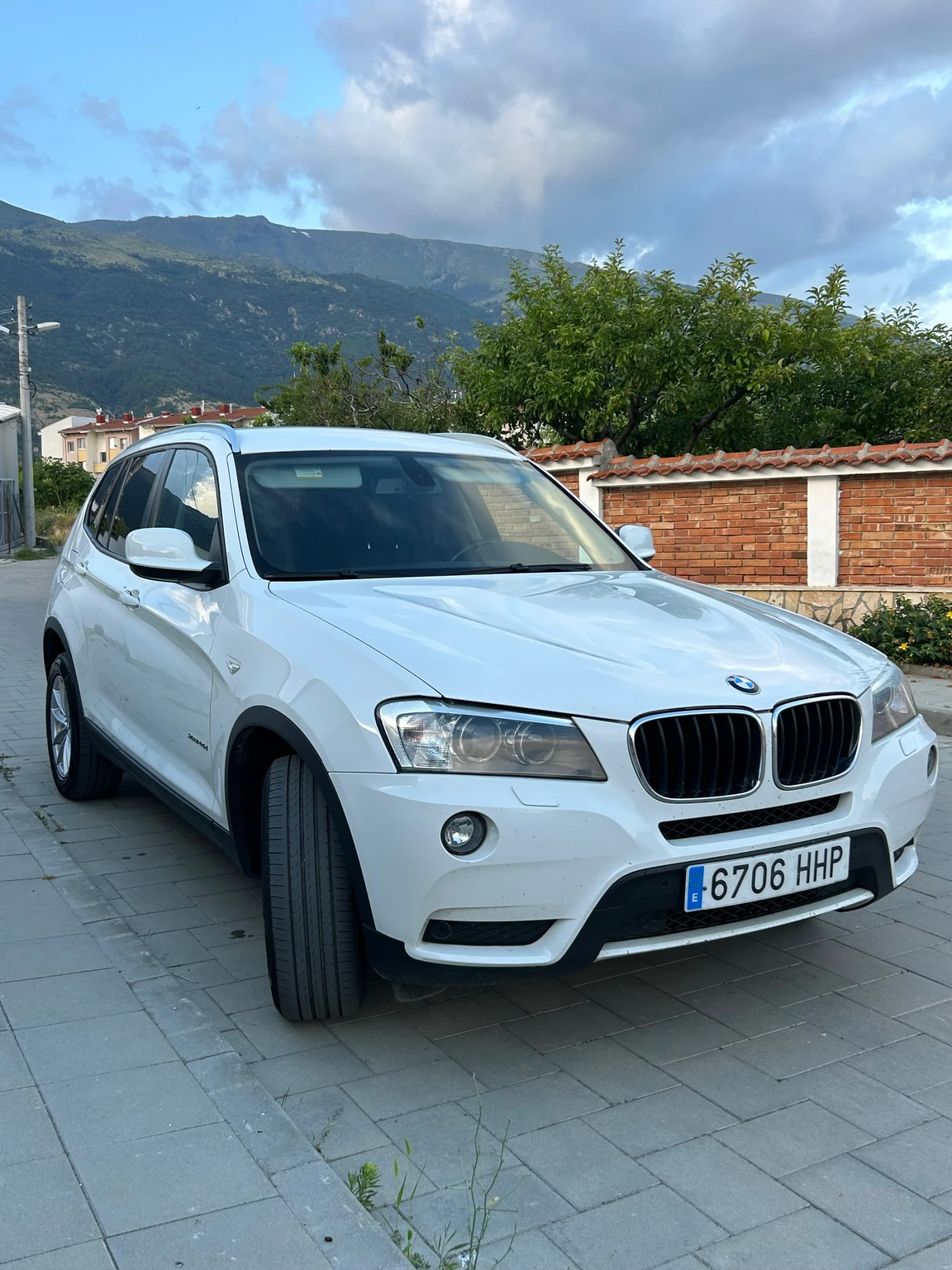BMW X3 X-Drive PREMIUM FULL LED ДОСТА ЗАПАЗЕНО, снимка 2 - Автомобили и джипове - 55002449