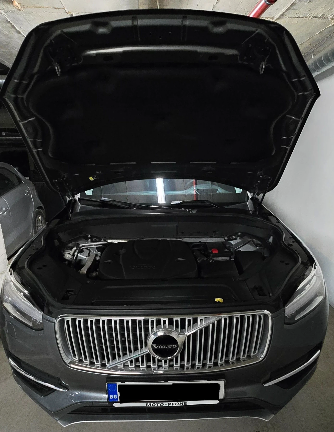 Volvo Xc90 D5, снимка 14 - Автомобили и джипове - 56550219