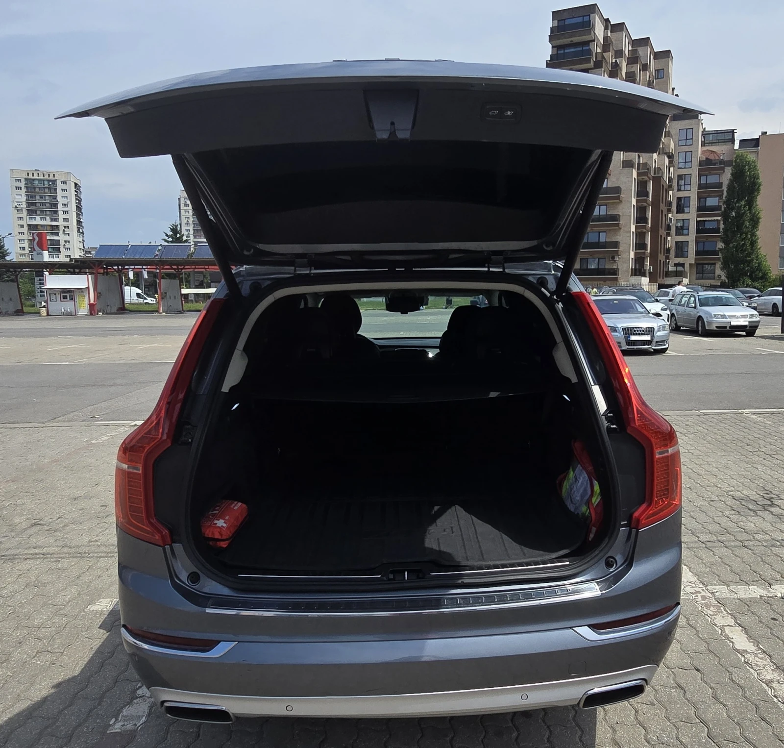 Volvo Xc90 D5, снимка 11 - Автомобили и джипове - 55179341