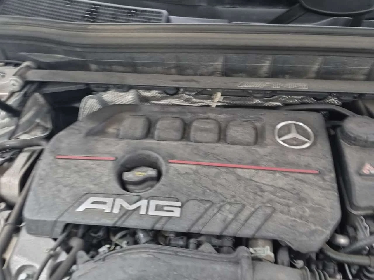 Mercedes-Benz GLB * AMG 35 * CARFAX * БЕЗ ПЪРВОНАЧАЛНА ВНОСКА, снимка 16 - Автомобили и джипове - 55313362