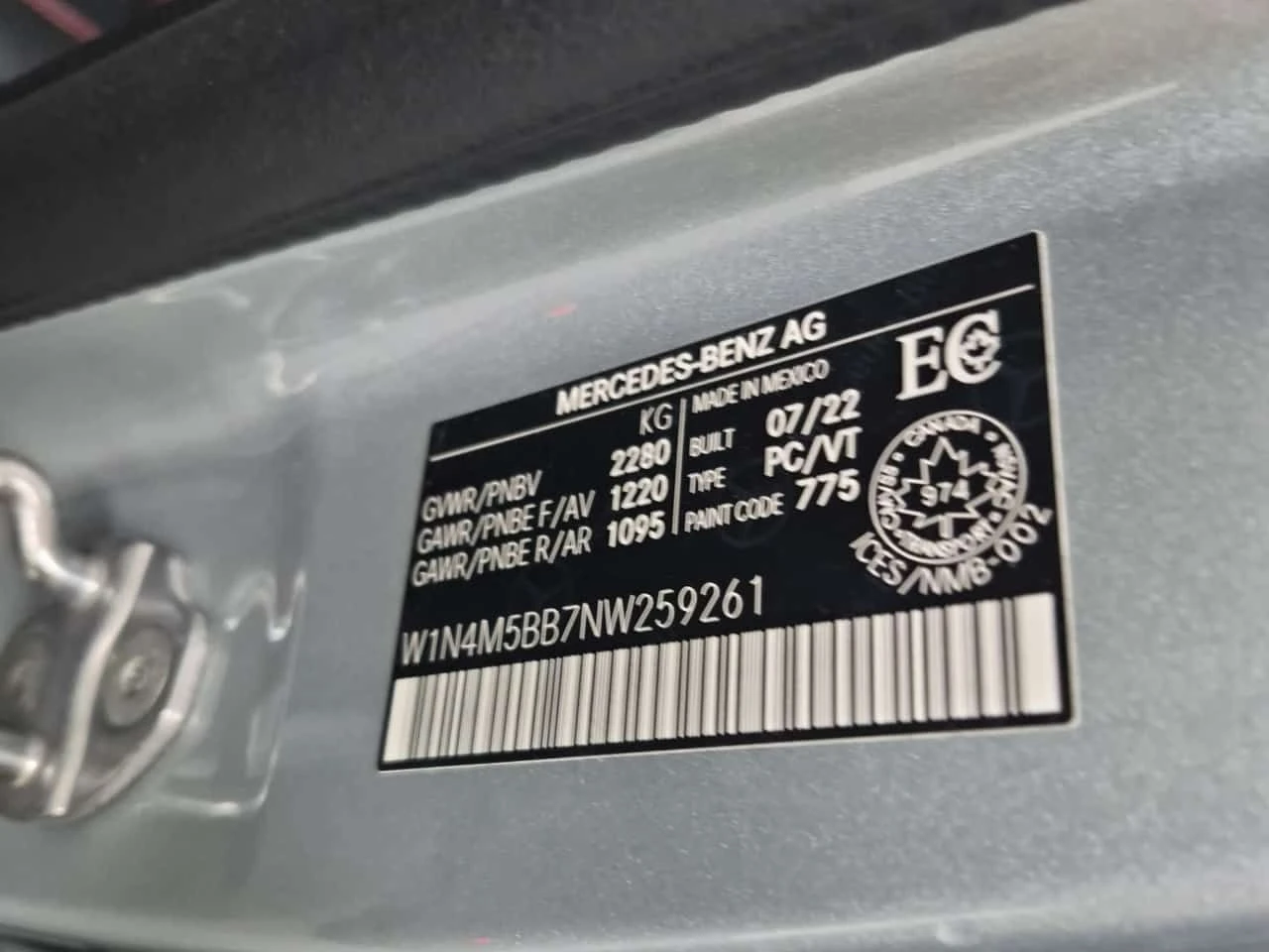 Mercedes-Benz GLB * AMG 35 * CARFAX * БЕЗ ПЪРВОНАЧАЛНА ВНОСКА, снимка 15 - Автомобили и джипове - 55313362